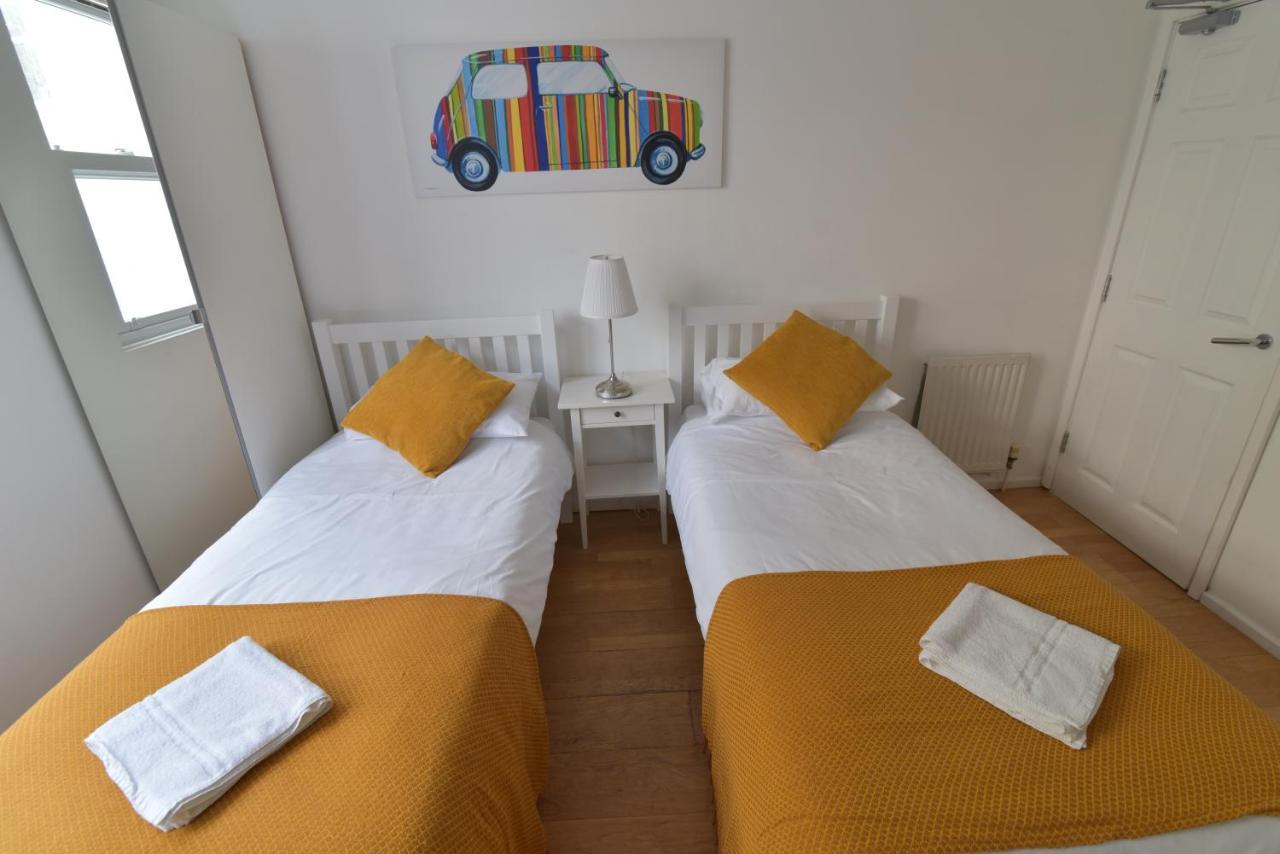 Beach Central With Allocated Parking And Patio Brighton Exterior foto