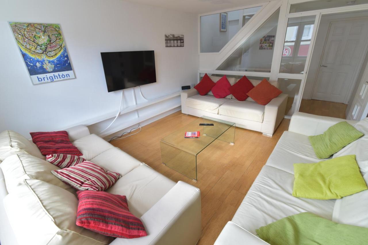Beach Central With Allocated Parking And Patio Brighton Exterior foto